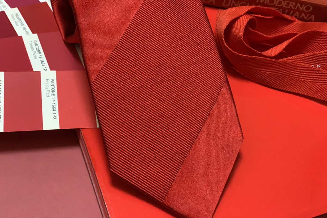 ブライトレッドネクタイ2