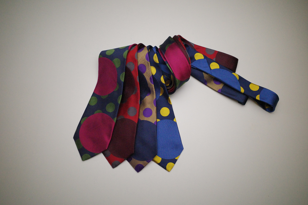 パーティードットネクタイ2