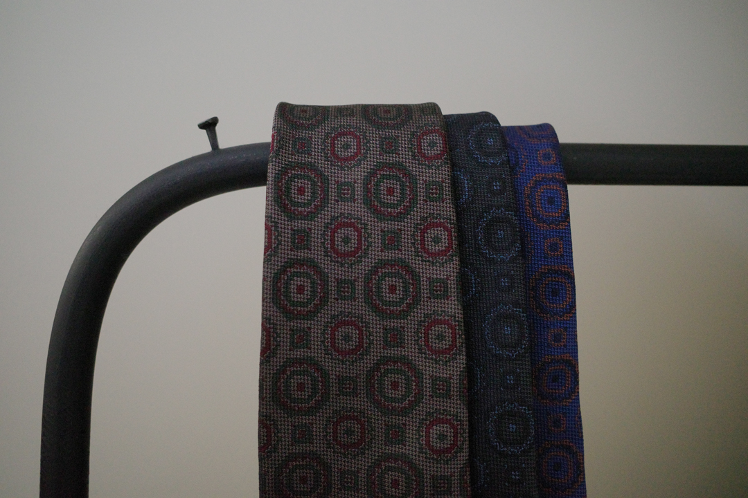 フラットメダリオンネクタイ3