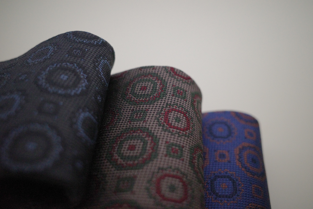 フラットメダリオンネクタイ2